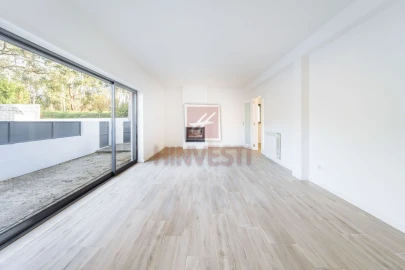 Moradia T4 para Venda em Monte Redondo e Carreira