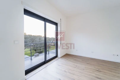 Moradia T4 para Venda em Monte Redondo e Carreira