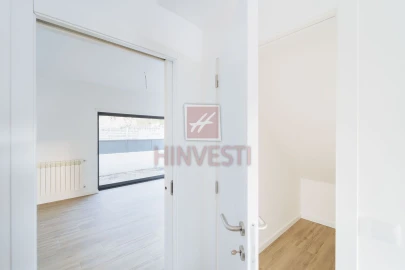 Moradia T4 para Venda em Monte Redondo e Carreira