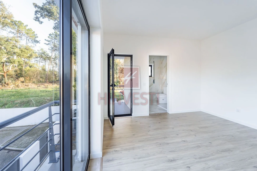 Moradia T4 para Venda em Monte Redondo e Carreira Foto 28