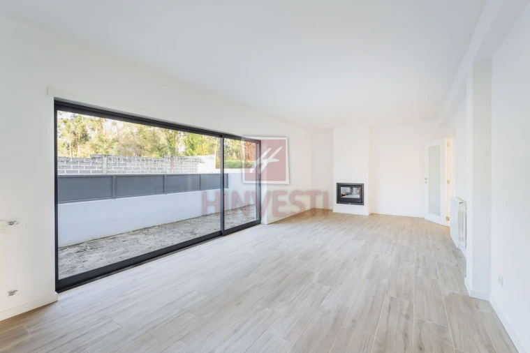 Moradia T4 para Venda em Monte Redondo e Carreira Foto 8