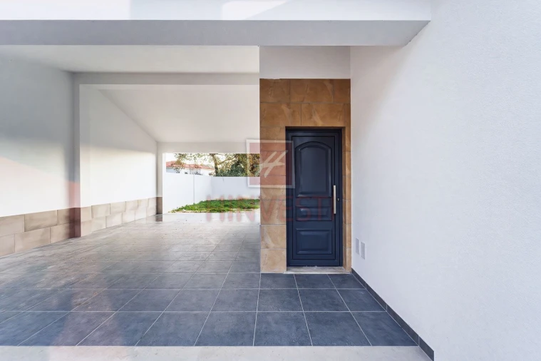 Moradia T4 para Venda em Monte Redondo e Carreira Foto 53