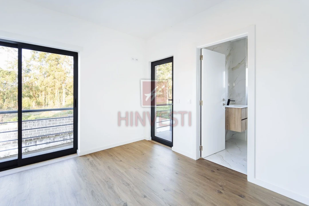 Moradia T4 para Venda em Monte Redondo e Carreira Foto 27