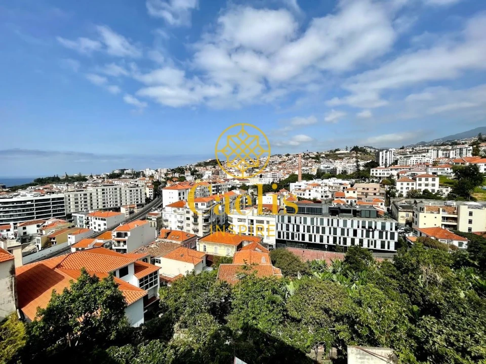 Apartamento T2 para Venda em Funchal (Santa Luzia) Foto 1