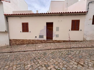 Moradia T1 para Venda em Lagoa e Carvoeiro