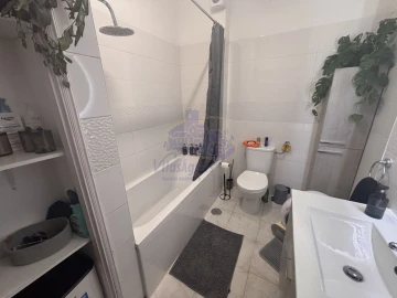 Apartamento T3 para Venda em Estômbar e Parchal