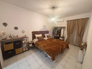 Apartamento T3 para Venda em Estômbar e Parchal