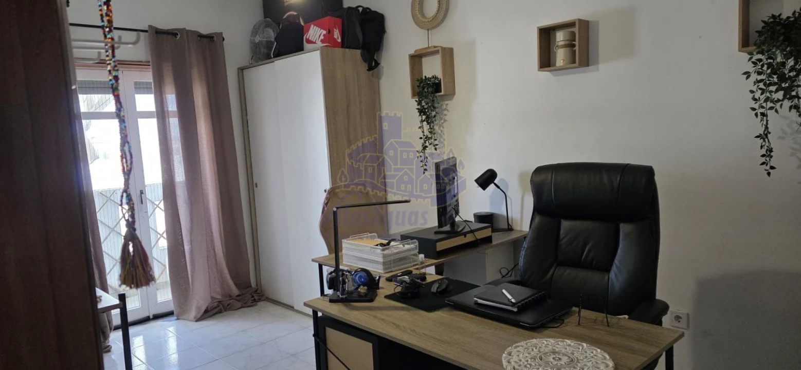 Apartamento T3 para Venda em Estômbar e Parchal Foto 8