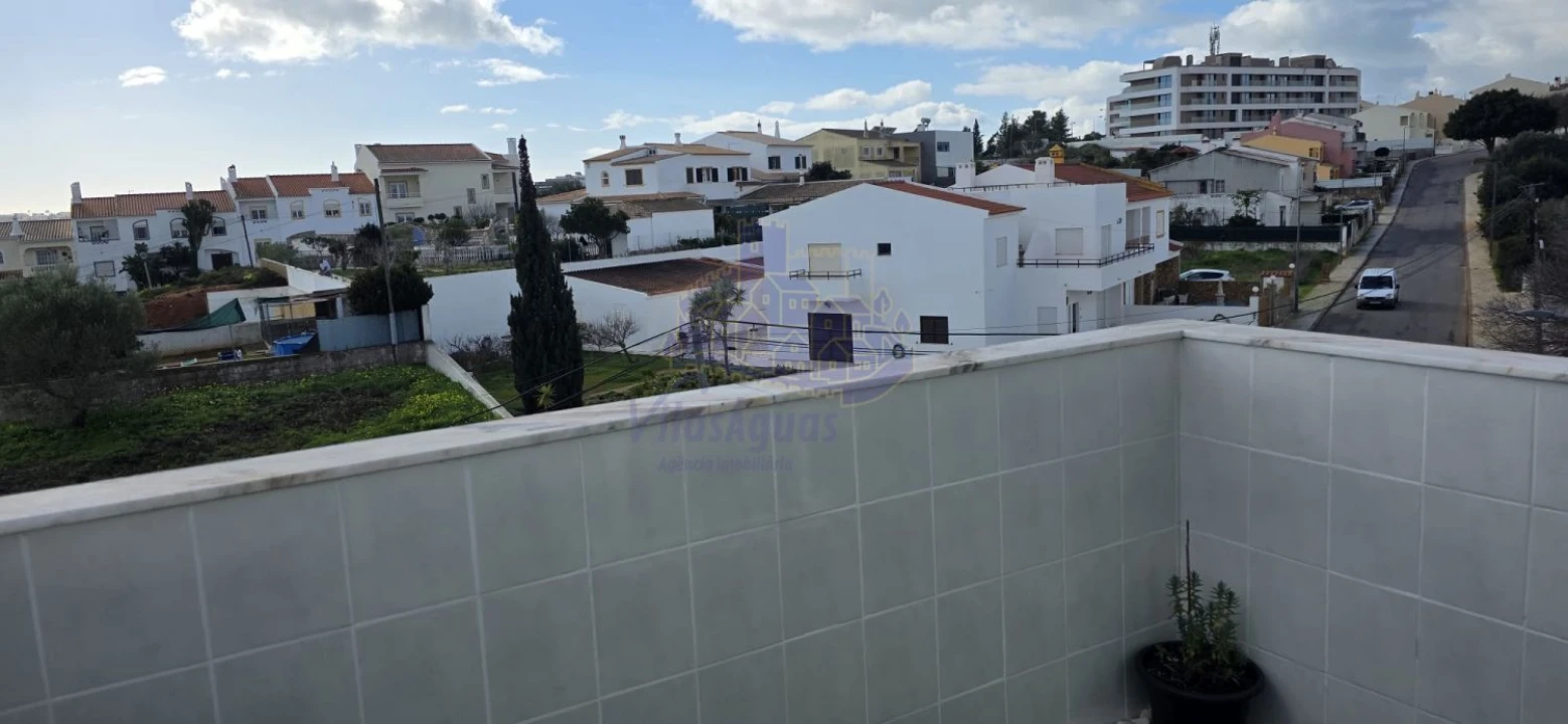 Apartamento T3 para Venda em Estômbar e Parchal Foto 13