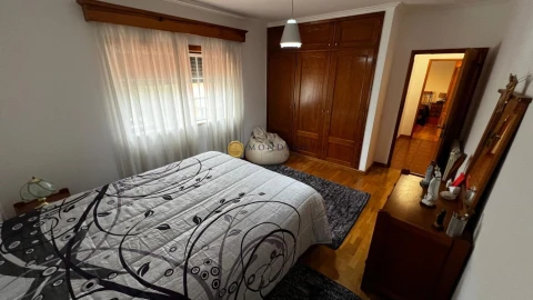 Moradia T4 para Venda em Brasfemes