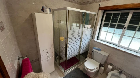 Moradia T4 para Venda em Brasfemes