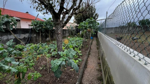 Moradia T4 para Venda em Brasfemes