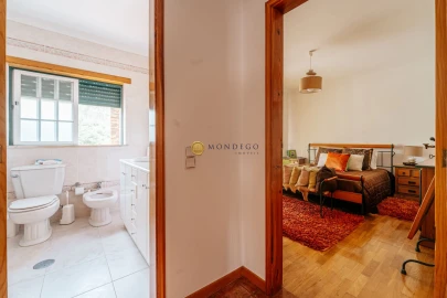 Moradia T4 para Venda em Brasfemes