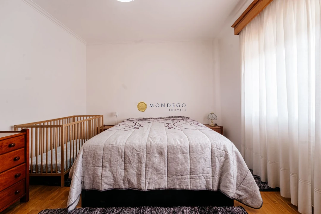 Moradia T4 para Venda em Brasfemes Foto 32
