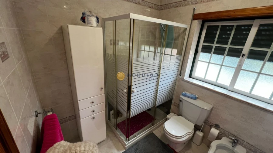 Moradia T4 para Venda em Brasfemes Foto 10