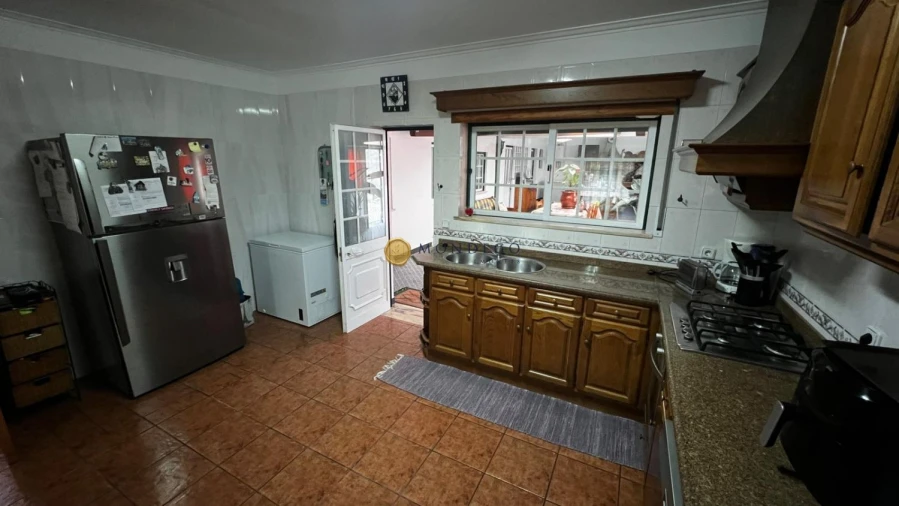 Moradia T4 para Venda em Brasfemes Foto 5