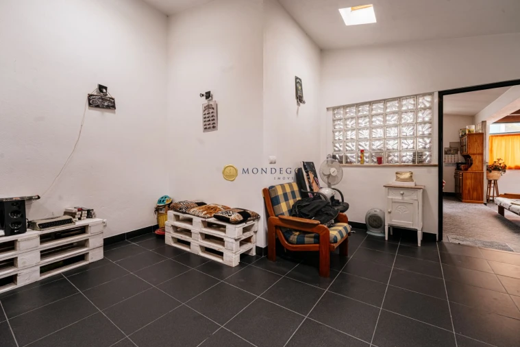 Moradia T4 para Venda em Brasfemes Foto 44