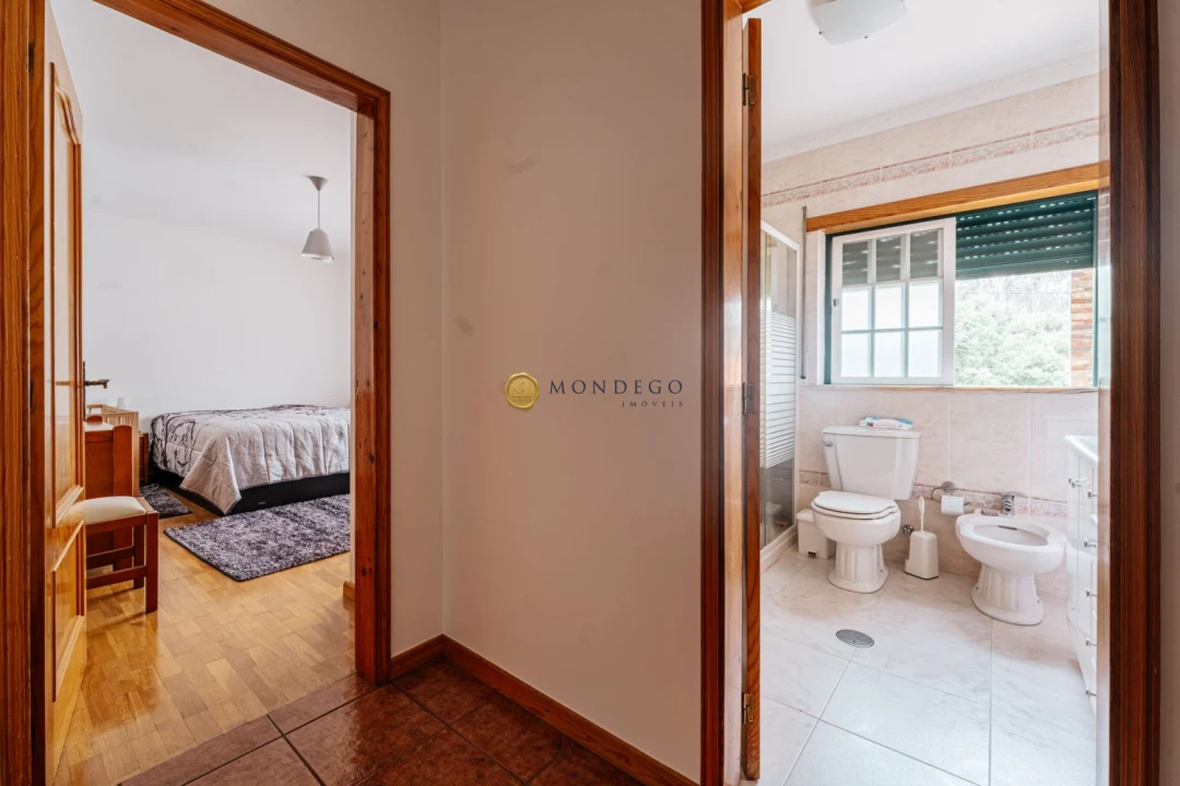 Moradia T4 para Venda em Brasfemes Foto 30