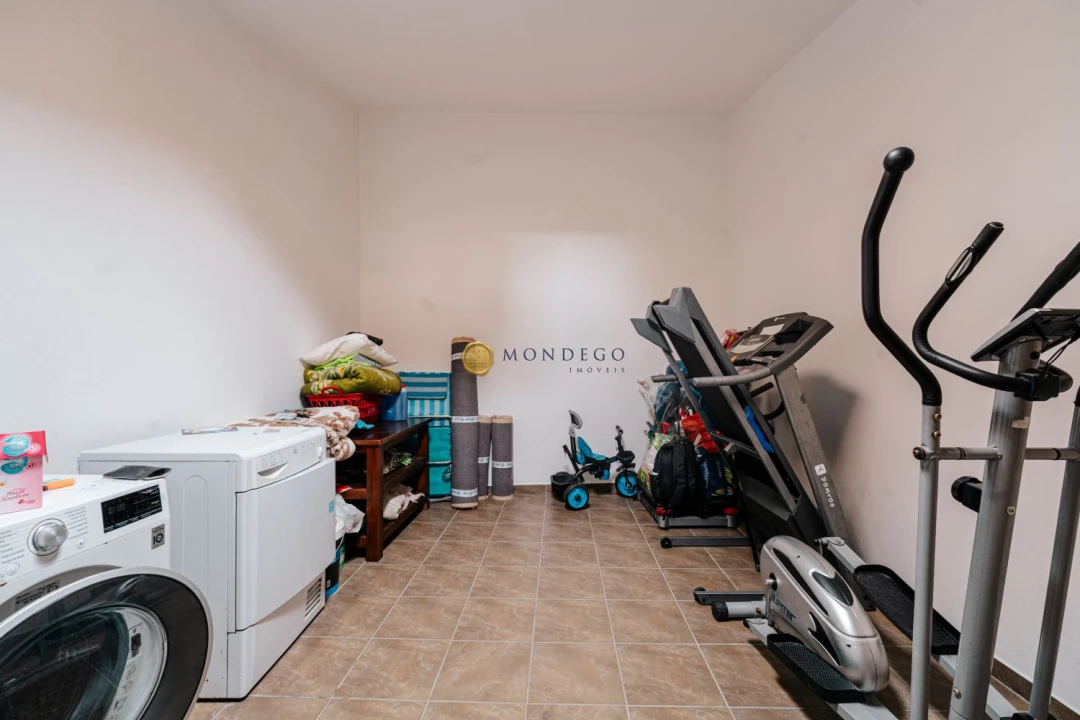 Moradia T4 para Venda em Brasfemes Foto 45