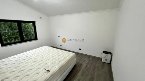 Moradia T4 para Venda em Trouxemil e Torre de Vilela