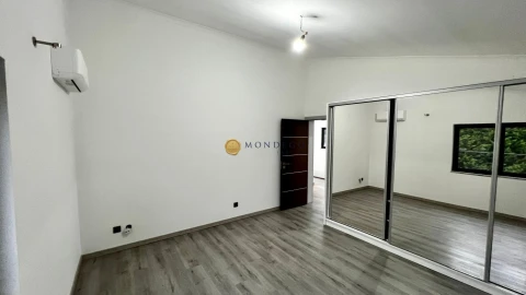 Moradia T4 para Venda em Trouxemil e Torre de Vilela