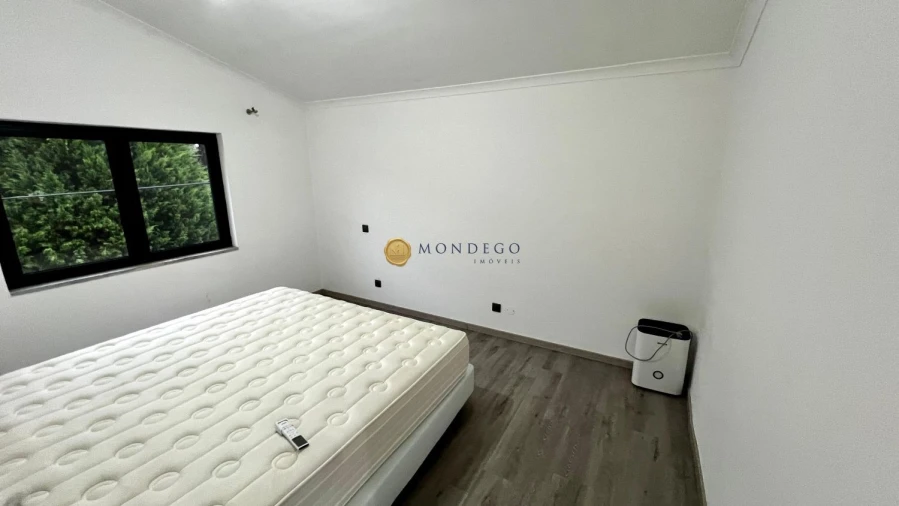 Moradia T4 para Venda em Trouxemil e Torre de Vilela Foto 11