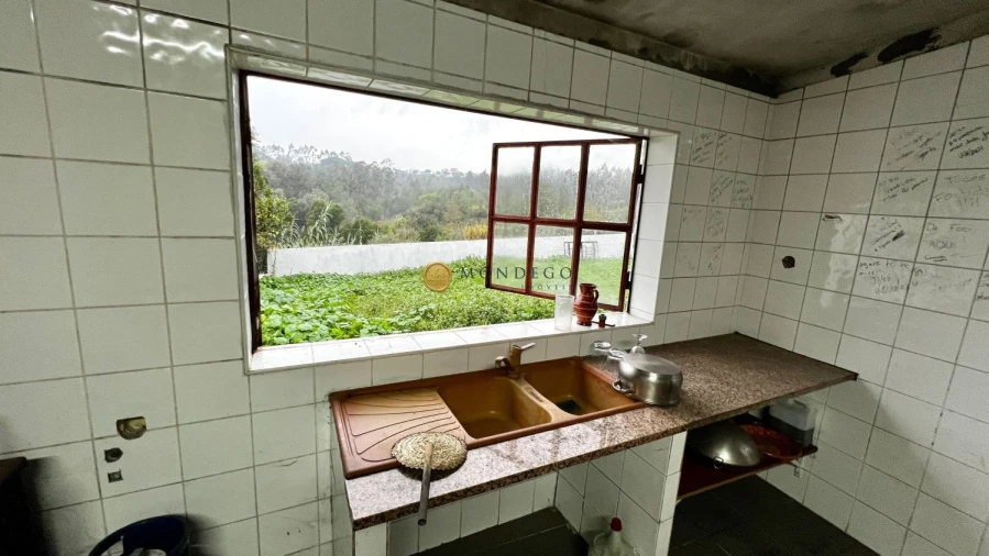 Moradia T4 para Venda em Trouxemil e Torre de Vilela Foto 26