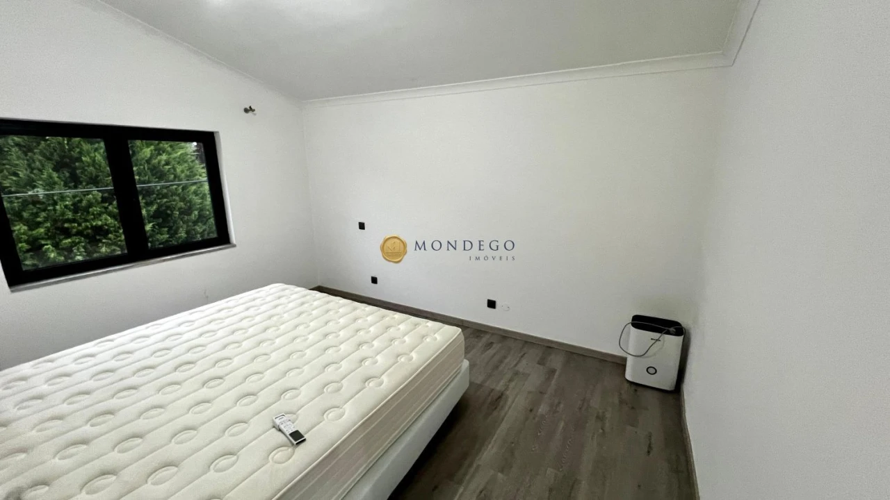 Moradia T4 para Venda em Trouxemil e Torre de Vilela Foto 11