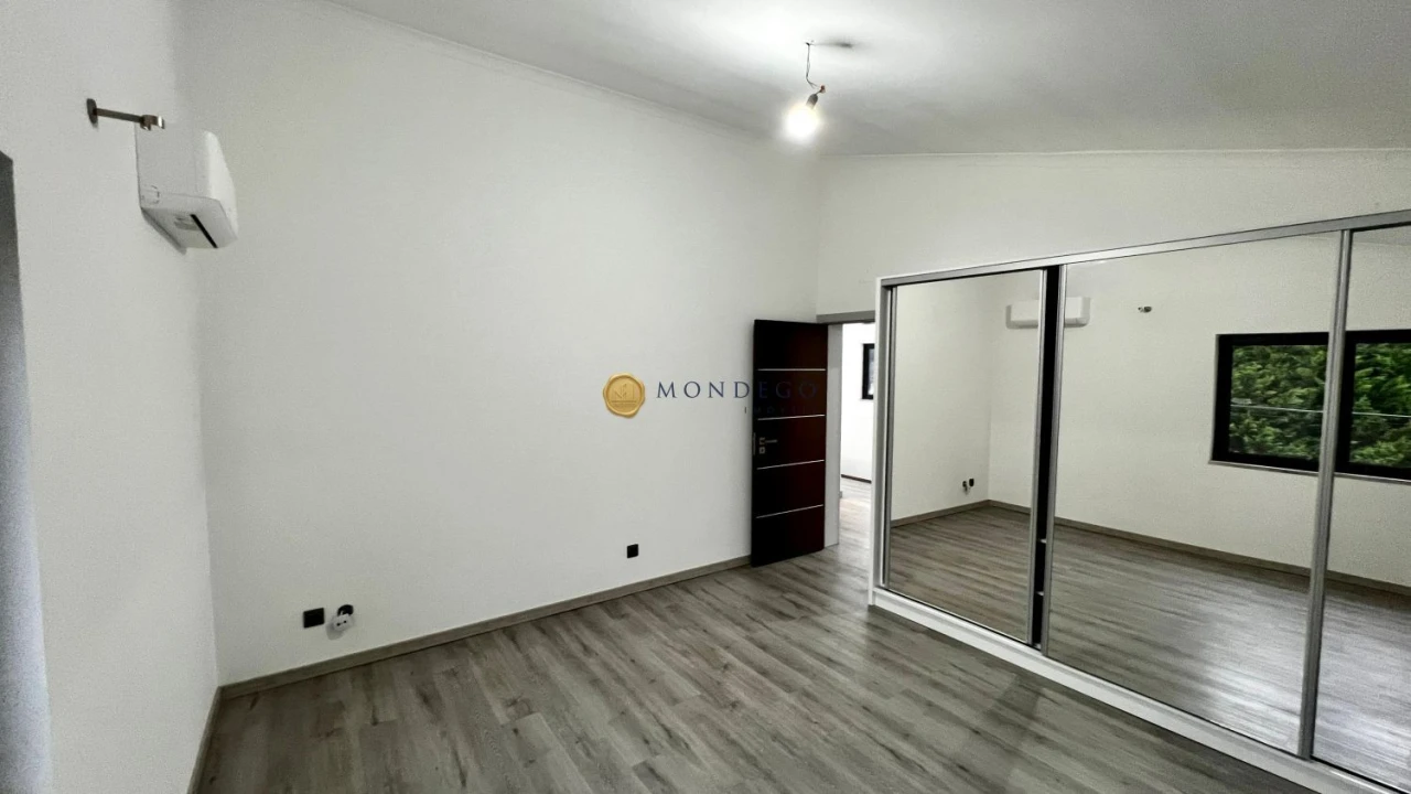 Moradia T4 para Venda em Trouxemil e Torre de Vilela Foto 9