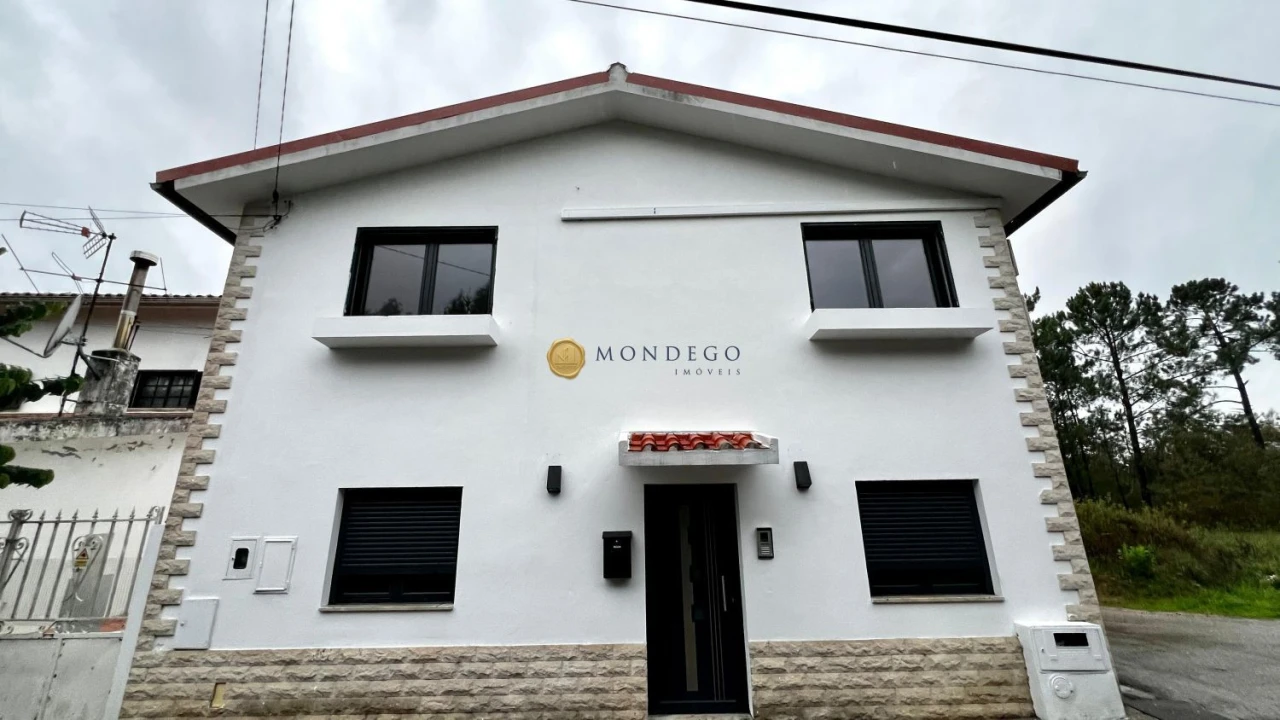 Moradia T4 para Venda em Trouxemil e Torre de Vilela Foto 1