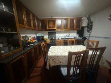 Moradia T2 para Venda em Santo Antonio dos Olivais