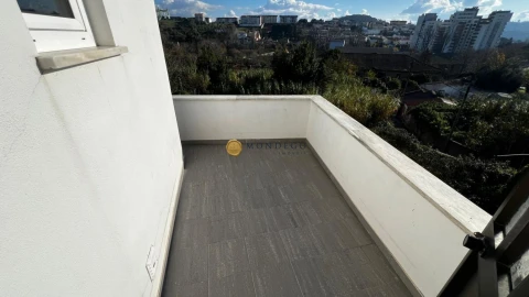 Apartamento T6 para Venda em Sé Nova, Santa Cruz, Almedina e São Bartolomeu