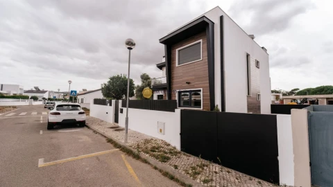 Moradia T4 para Venda em Azeitão (São Lourenço e São Simão)