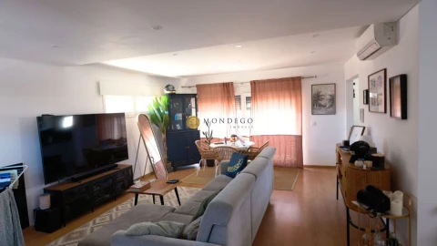 Moradia T4 para Venda em Azeitão (São Lourenço e São Simão)