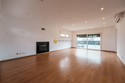 Moradia T4 para Venda em Azeitão (São Lourenço e São Simão)