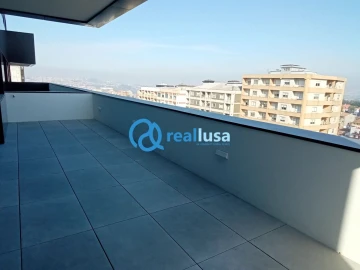 Apartamento T3 para Venda em Mafamude e Vilar do Paraíso