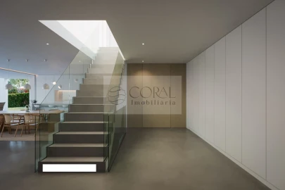 Moradia T4 para Venda em Albufeira e Olhos de Água