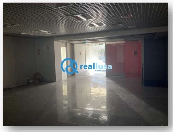 Loja para Venda em Cidade da Maia