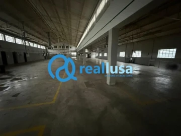 Loja para Venda em Escapães