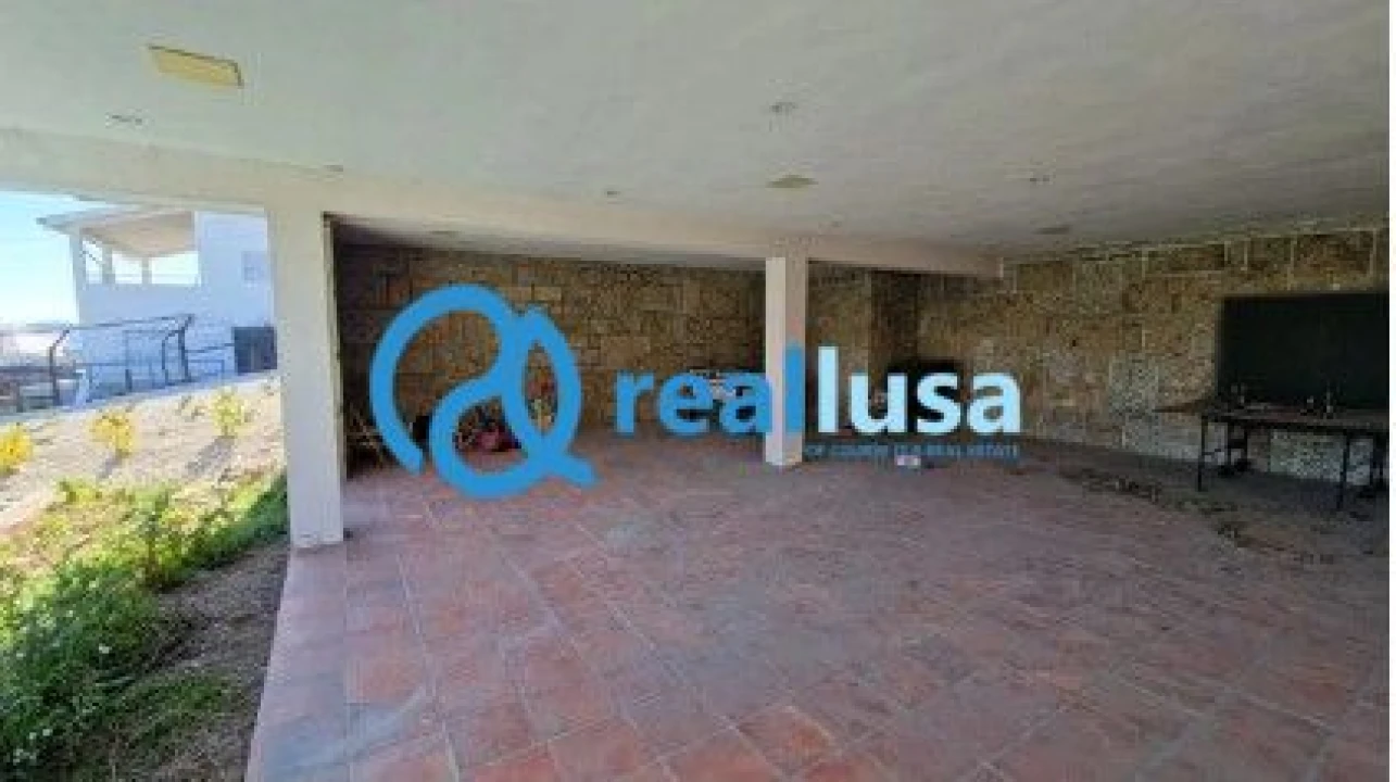 Moradia T8 para Venda em Azurem Foto 12