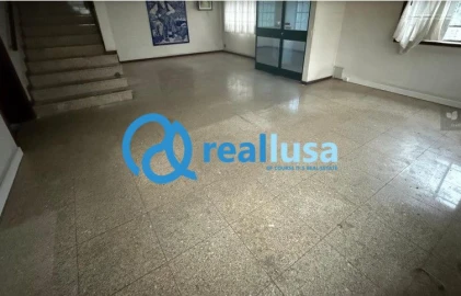 Loja para Venda em Escapães