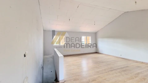 Loja para Venda em Fajã da Ovelha