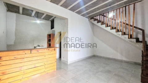 Loja para Venda em Fajã da Ovelha