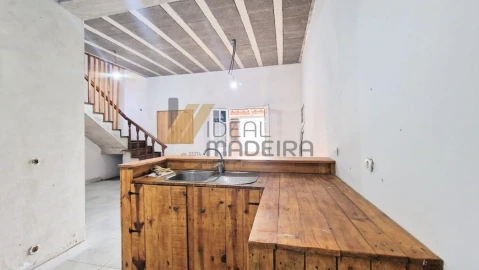 Loja para Venda em Fajã da Ovelha