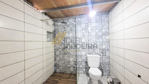 Loja para Venda em Fajã da Ovelha