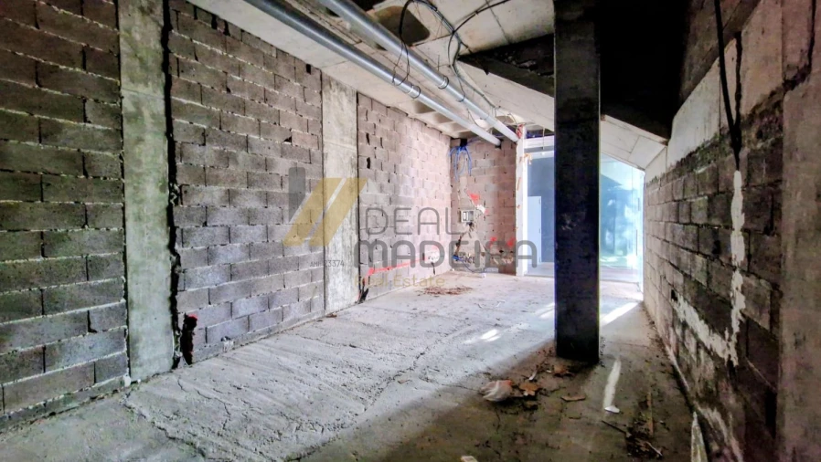 Loja para Arrendamento em Santa Cruz Foto 7