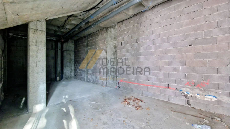 Loja para Arrendamento em Santa Cruz Foto 6