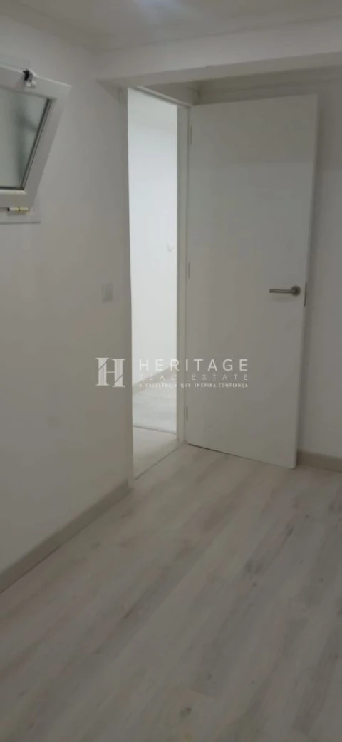 Loja para Venda em Corroios