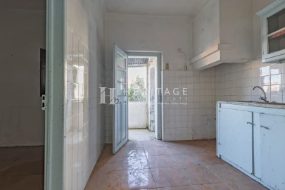 Moradia T1 para Venda em Baixa da Banheira e Vale da Amoreira