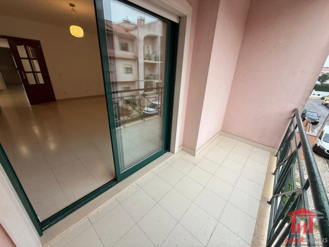 Apartamento T2 para Venda em Alcabideche Foto 17